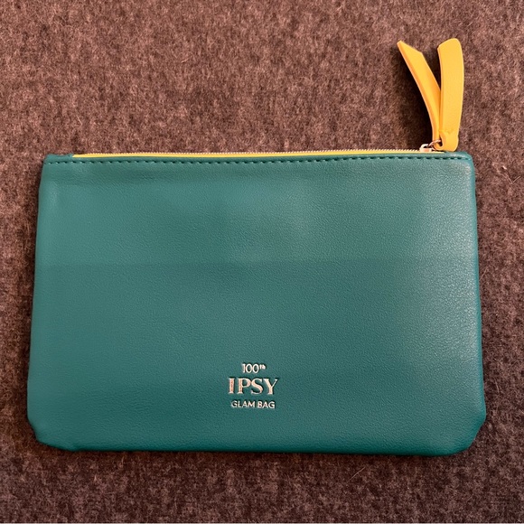 ISPY Cosmetic Bag Bundle - Picture 9 of 15